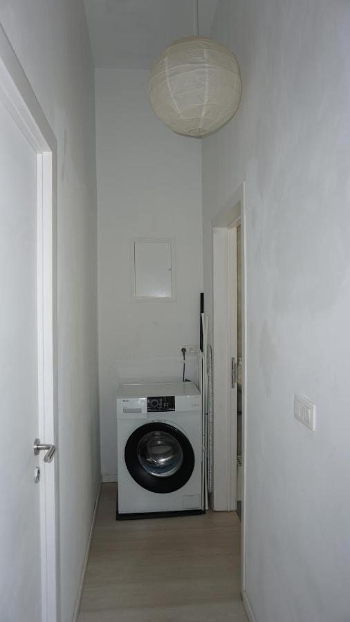 Roosevelt Apartments. * Antwerp